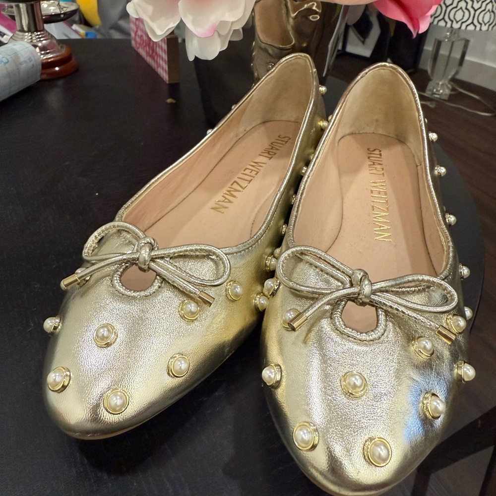 Stuart Weitzman Gold Pearl Embellished Women's Flats